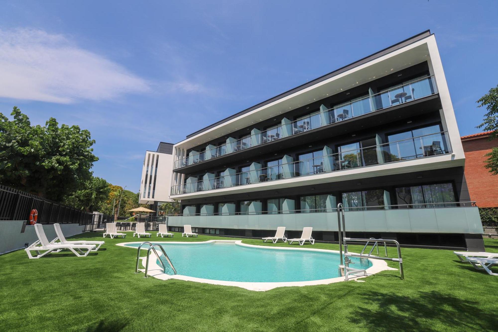 Hotel C31 Castelldefels Luaran gambar